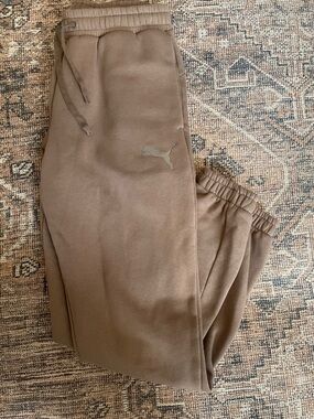 Puma women’s Taupe/Brown fleece Jogger Pants